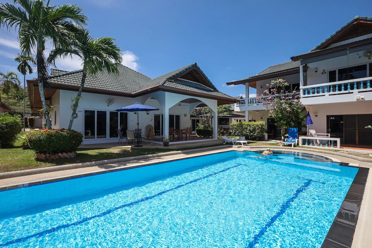 One house in Yanui with shared pool and two independent apartment units